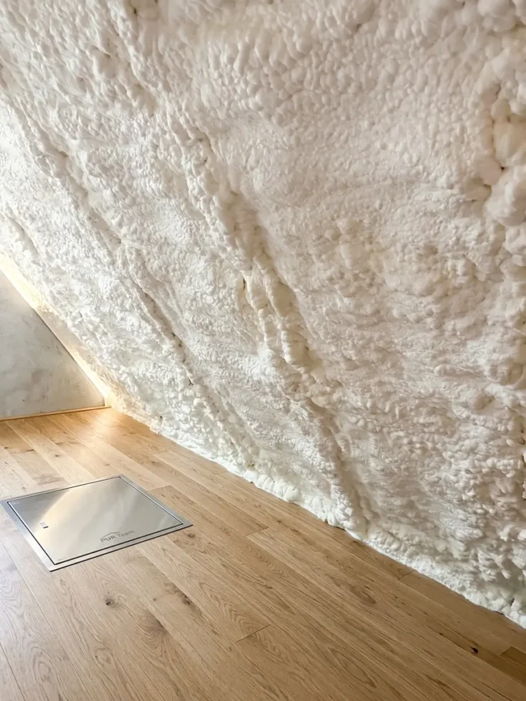 Pianka otwartokomórkowa a zamkniętokomórkowa – wyjaśniamy różnice